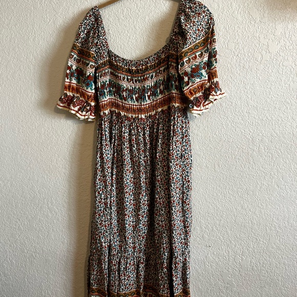Dresses & Skirts - Floral Bohemian Dress